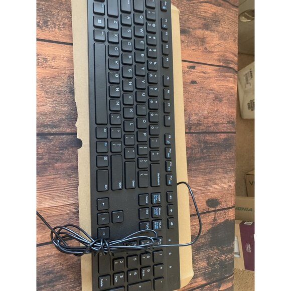 Wireless USB Full-Size Keyboard With Numeric Keypad & Multimedia Keys - Picture 1 of 1